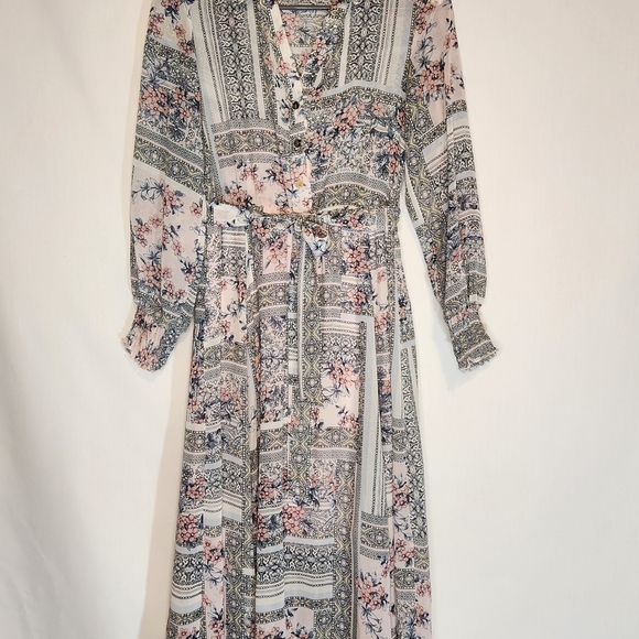 Stella & Ivy Floral Maxi Dress Size 4 Light Blue and Pink Flower - Picture 2 of 9